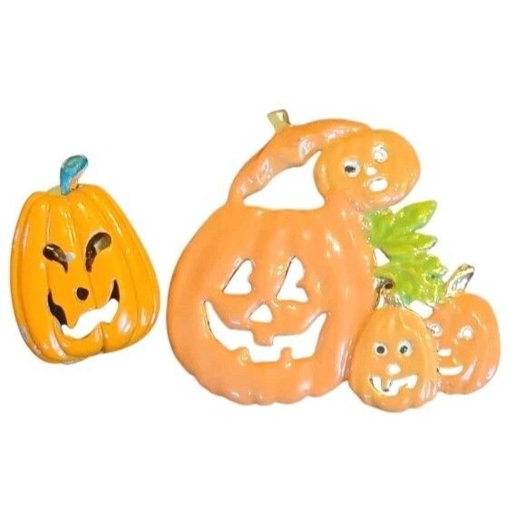 Lot Vintage Halloween Pumpkin Jack O Lantern  Pin Brooch & Lapel Pin - Picture 1 of 5